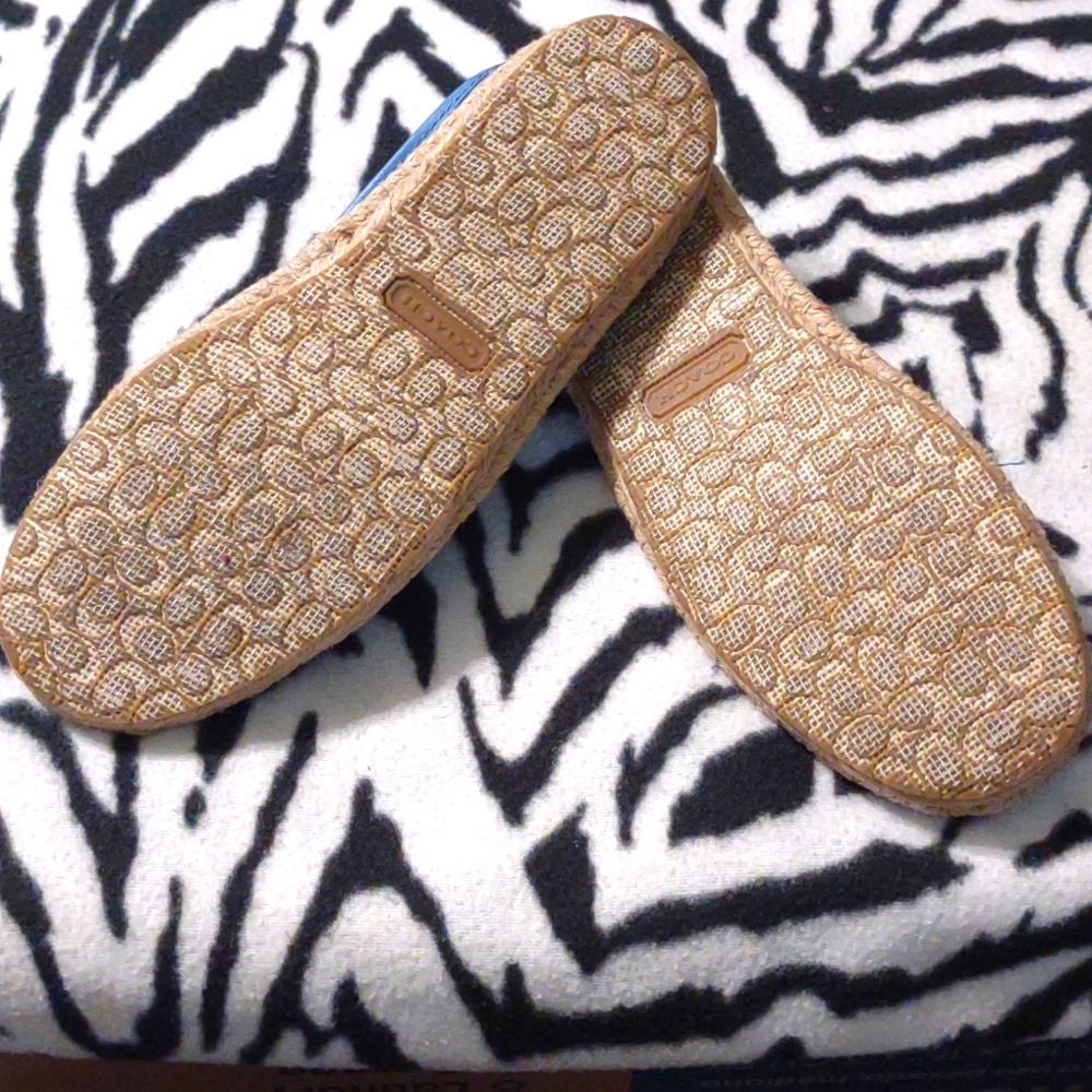 Ladies Shoes - Picture 3 of 4